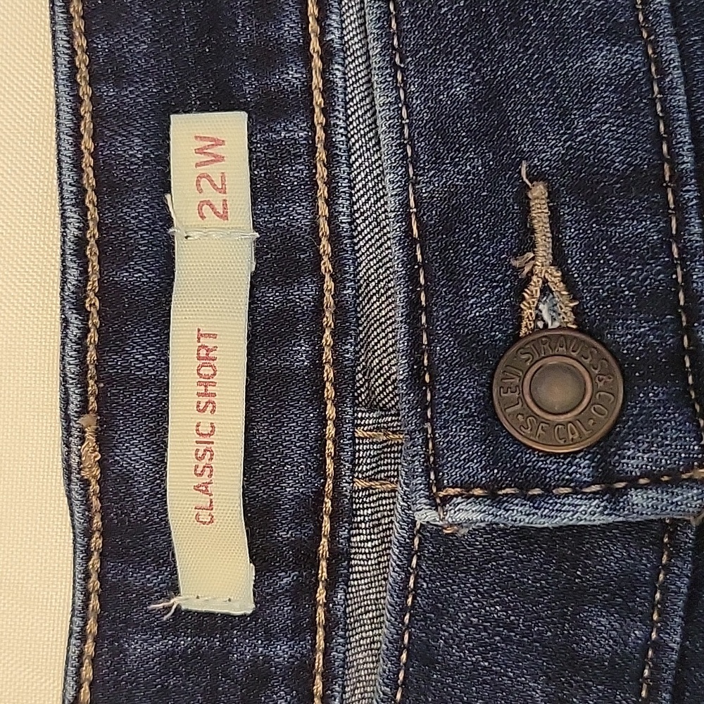 Levi’s Plus Size Denim Shorts Dark Wash Size 22W - Picture 5 of 9